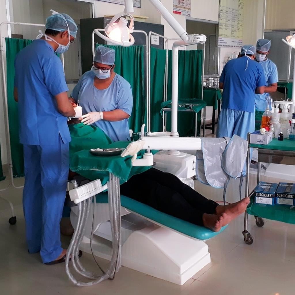 Best dental college